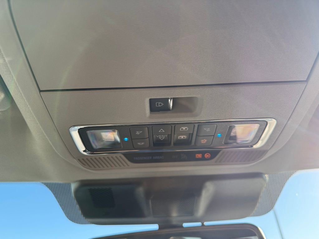 New 2026 Ford F250 Lariat w/ Black Appearance Package image 33