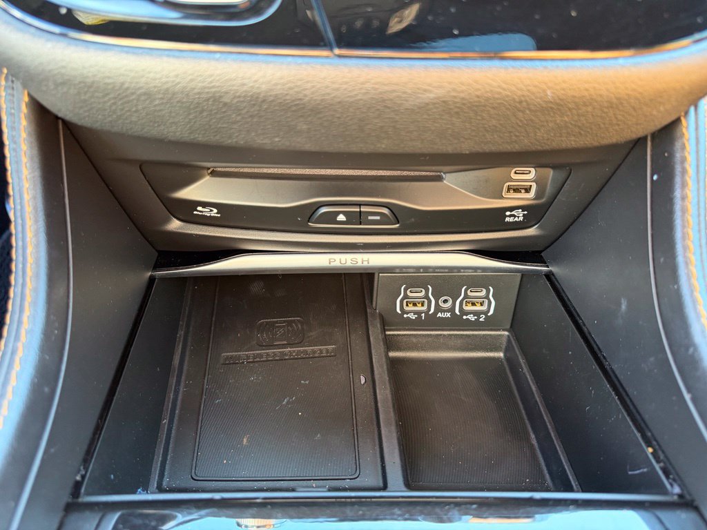 Used 2023 Chrysler Pacifica Pinnacle FWD image 26