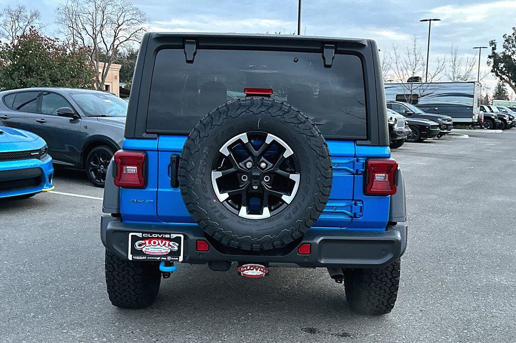 New 2024 Jeep Wrangler Unlimited Rubicon 4xe w/ Technology Group AWD/4WD image 5