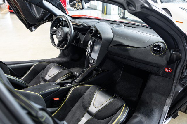 Used 2022 McLaren 720S Performance RWD image 32