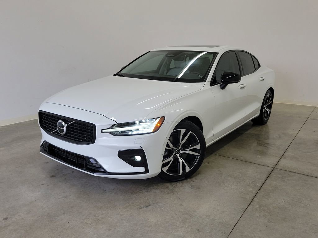 Used 2025 Volvo S60 B5 Core AWD/4WD image 33