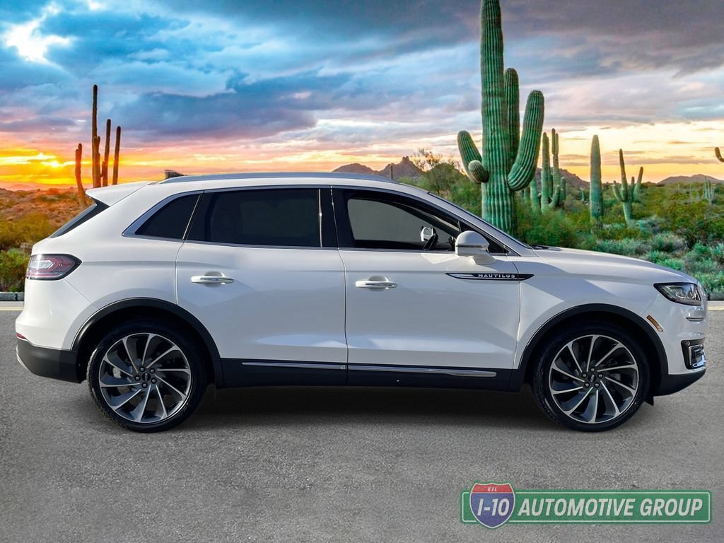 Used 2019 Lincoln Nautilus Reserve FWD image 2