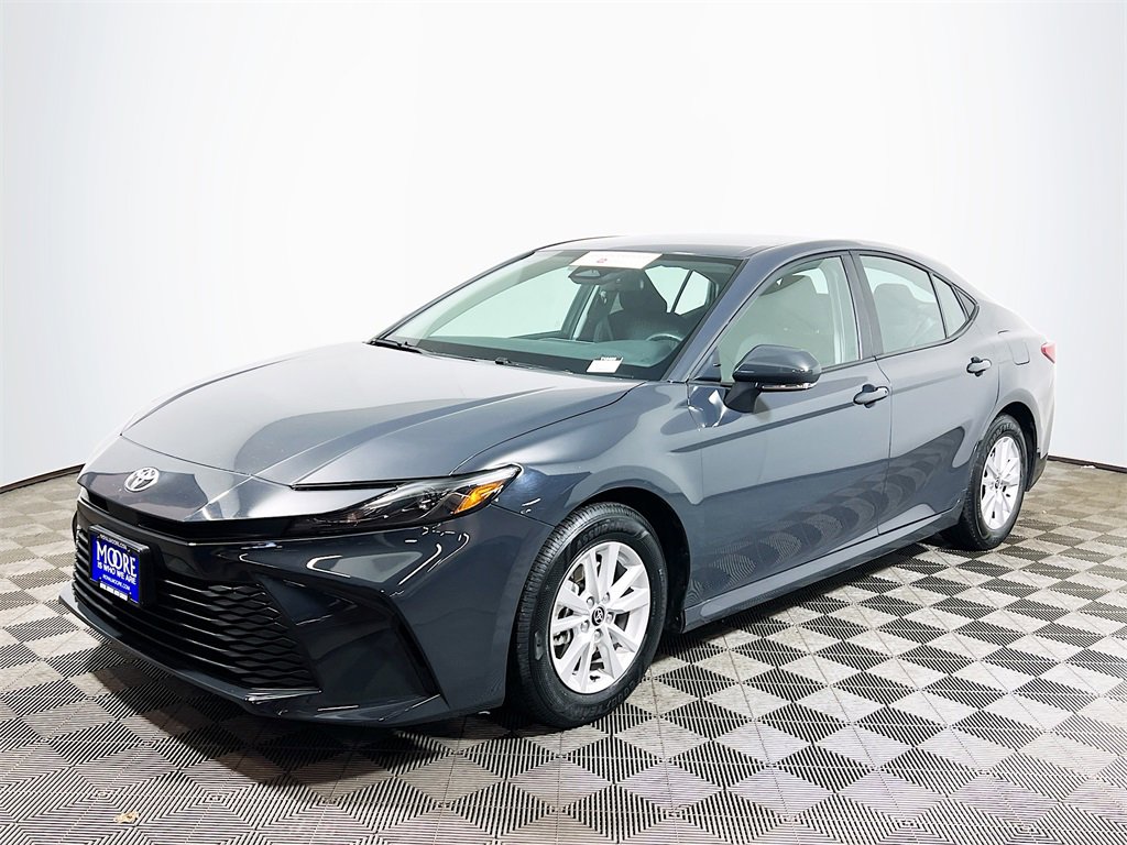 Certified 2025 Toyota Camry LE image 4