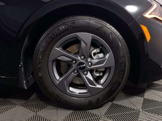 Used 2022 Kia K5 LX FWD image 11