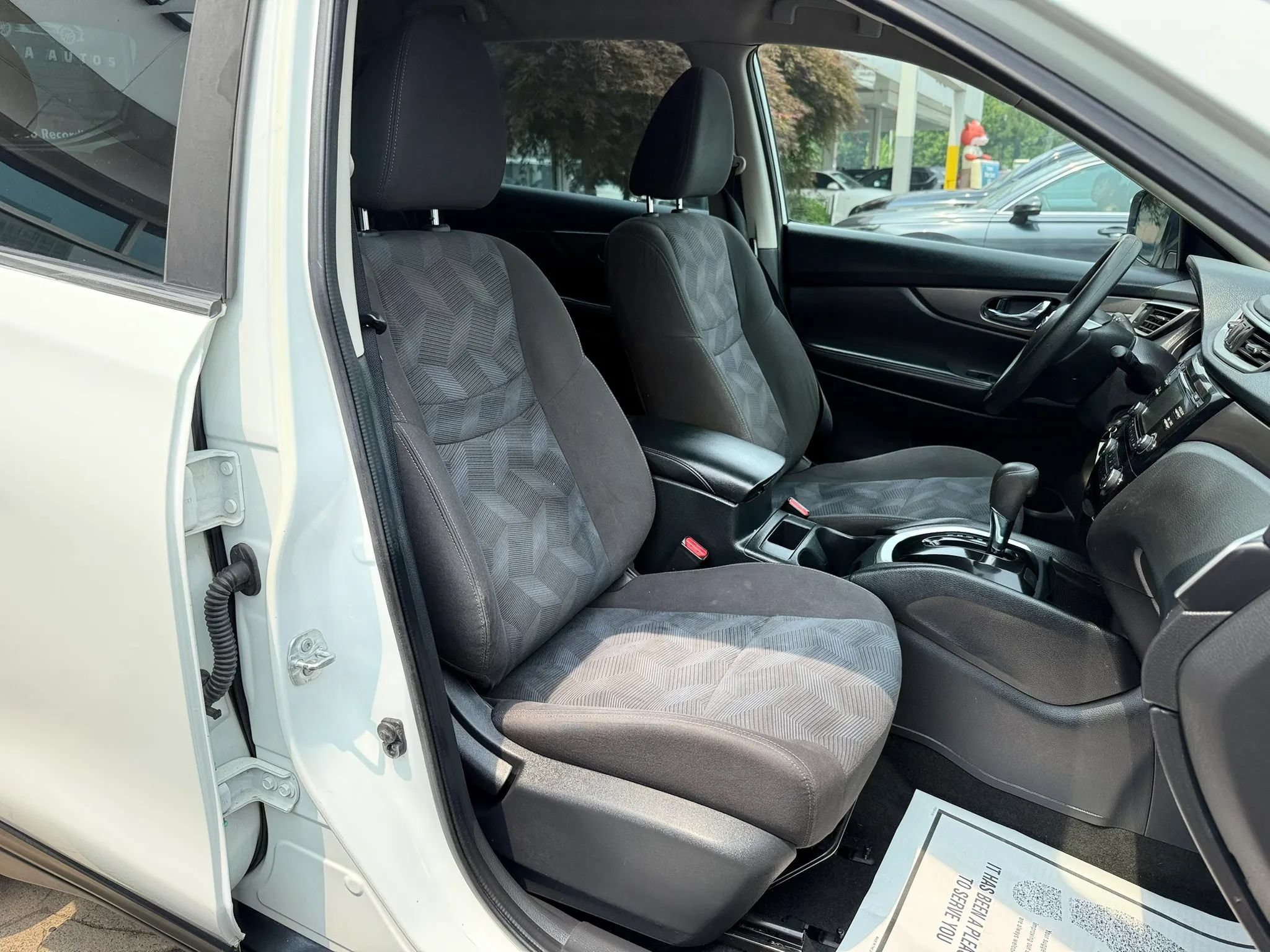 Used 2016 Nissan Rogue S FWD image 33