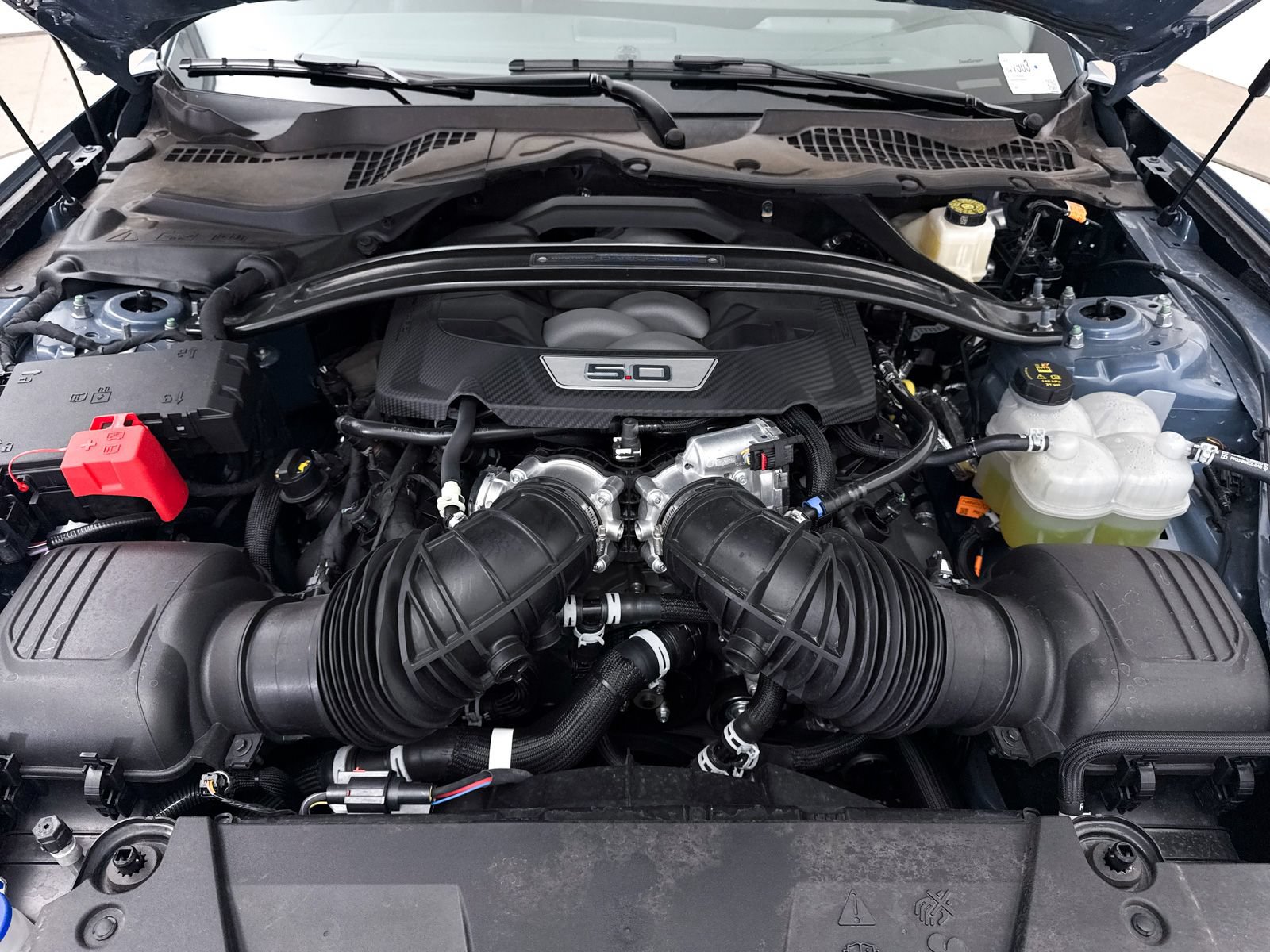 Used 2025 Ford Mustang Dark Horse RWD image 8