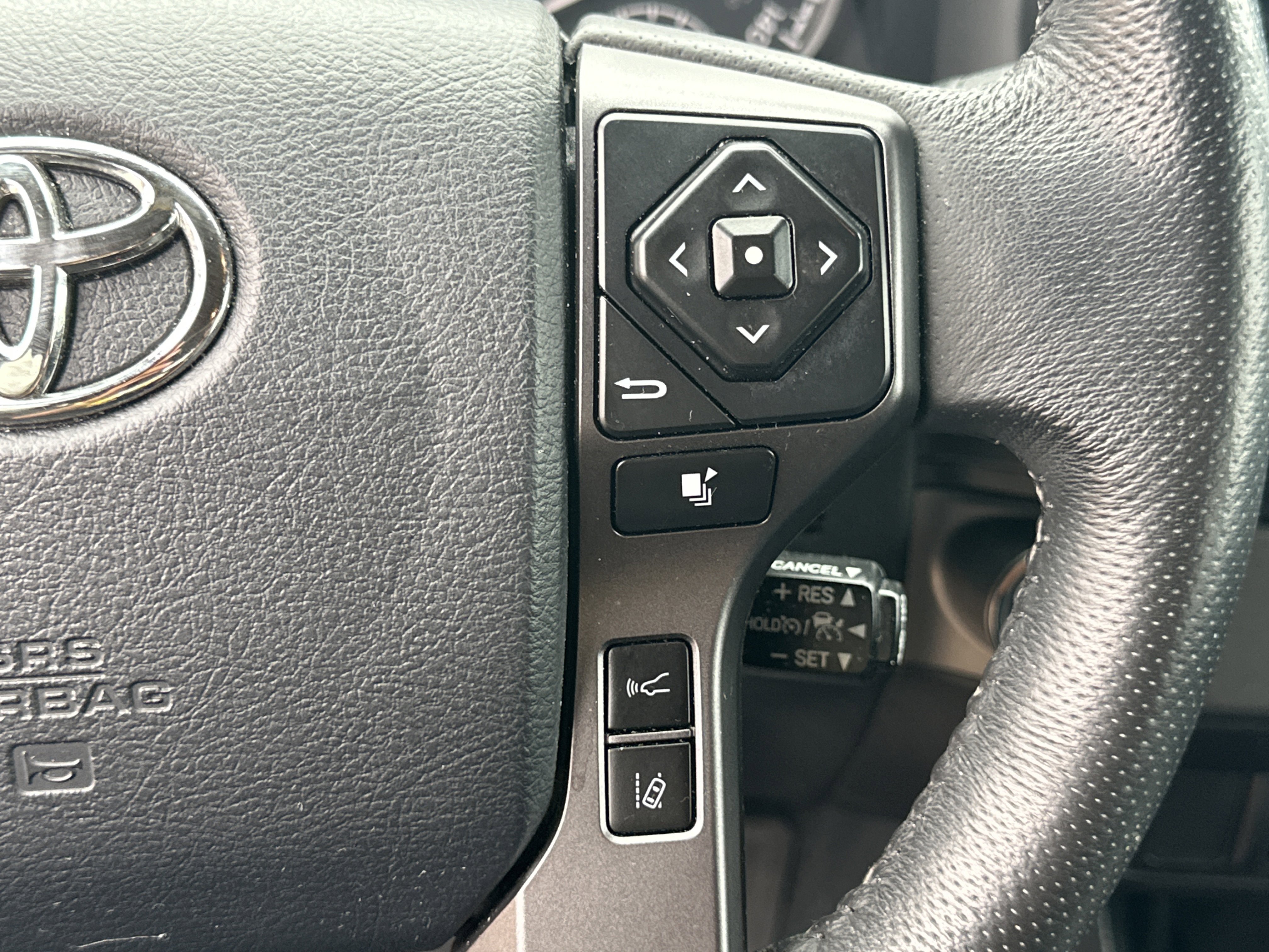 Used 2020 Toyota Tacoma TRD Sport image 25