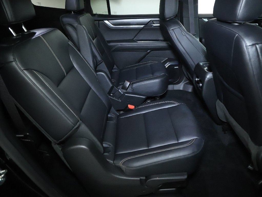 Used 2024 GMC Acadia Elevation w/ Luxury Package AWD/4WD image 34