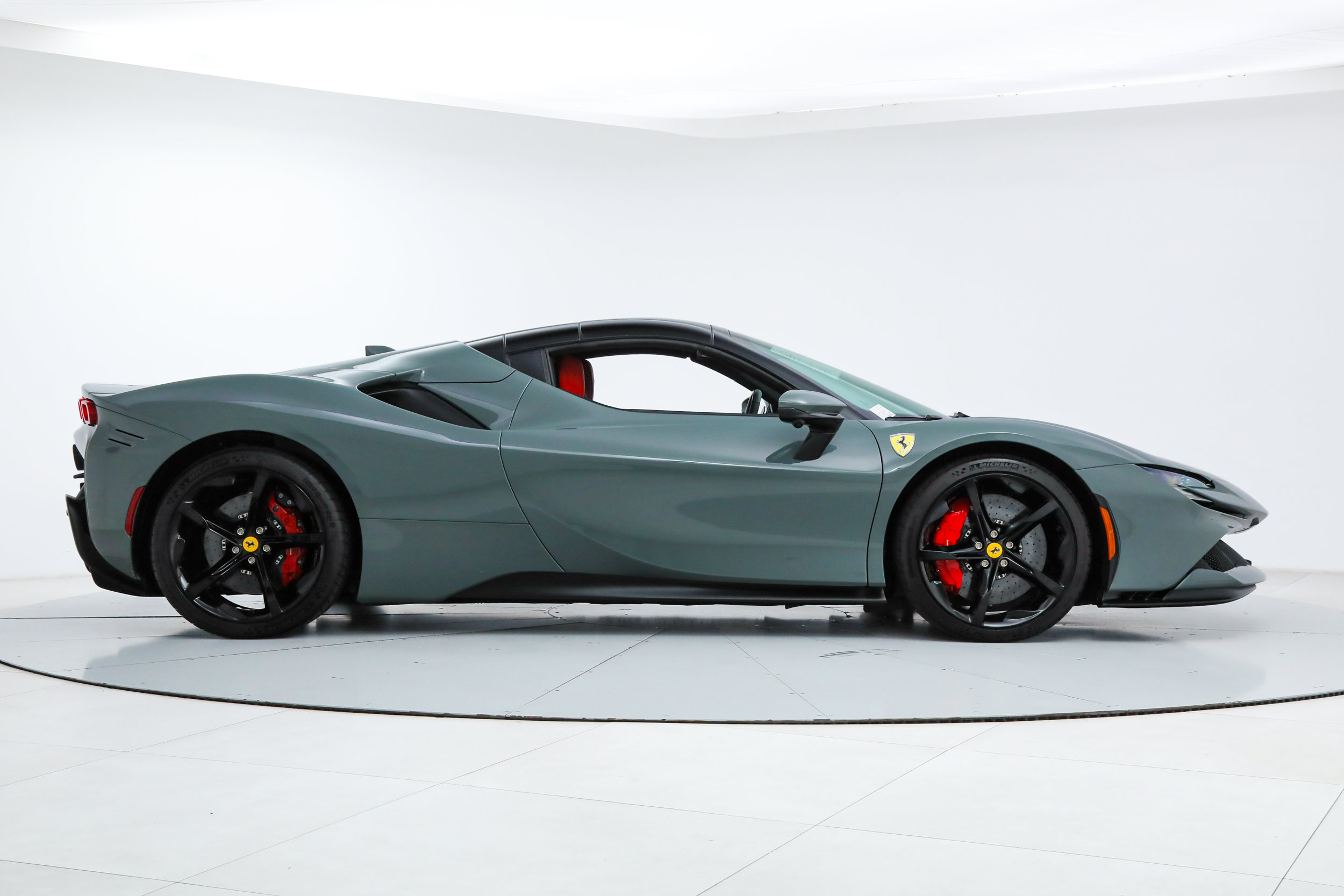 Certified 2025 Ferrari SF90 Spider AWD/4WD image 8
