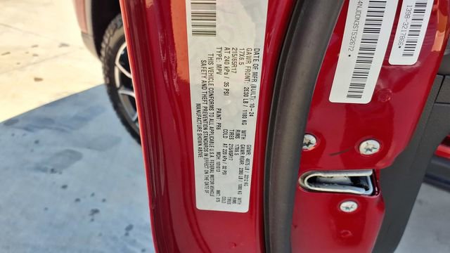 Used 2025 Jeep Compass Trailhawk image 30