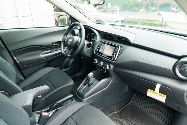 New 2025 Nissan Kicks Play S image 25