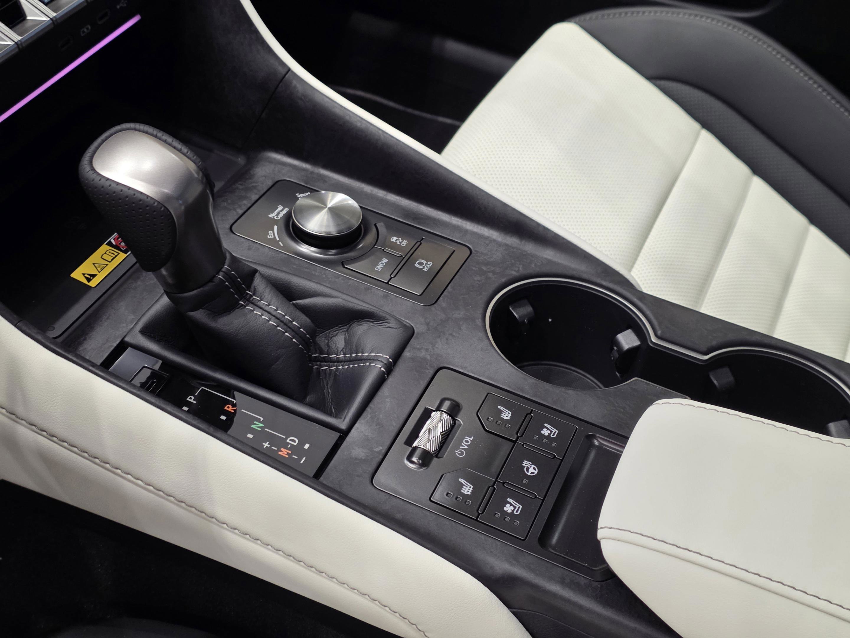 New 2026 Lexus IS 350 F Sport RWD image 27