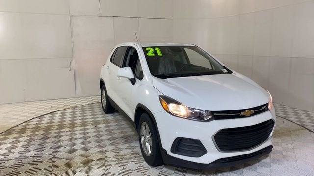 Used 2021 Chevrolet Trax LS w/ Tint and Cruise Package FWD image 6