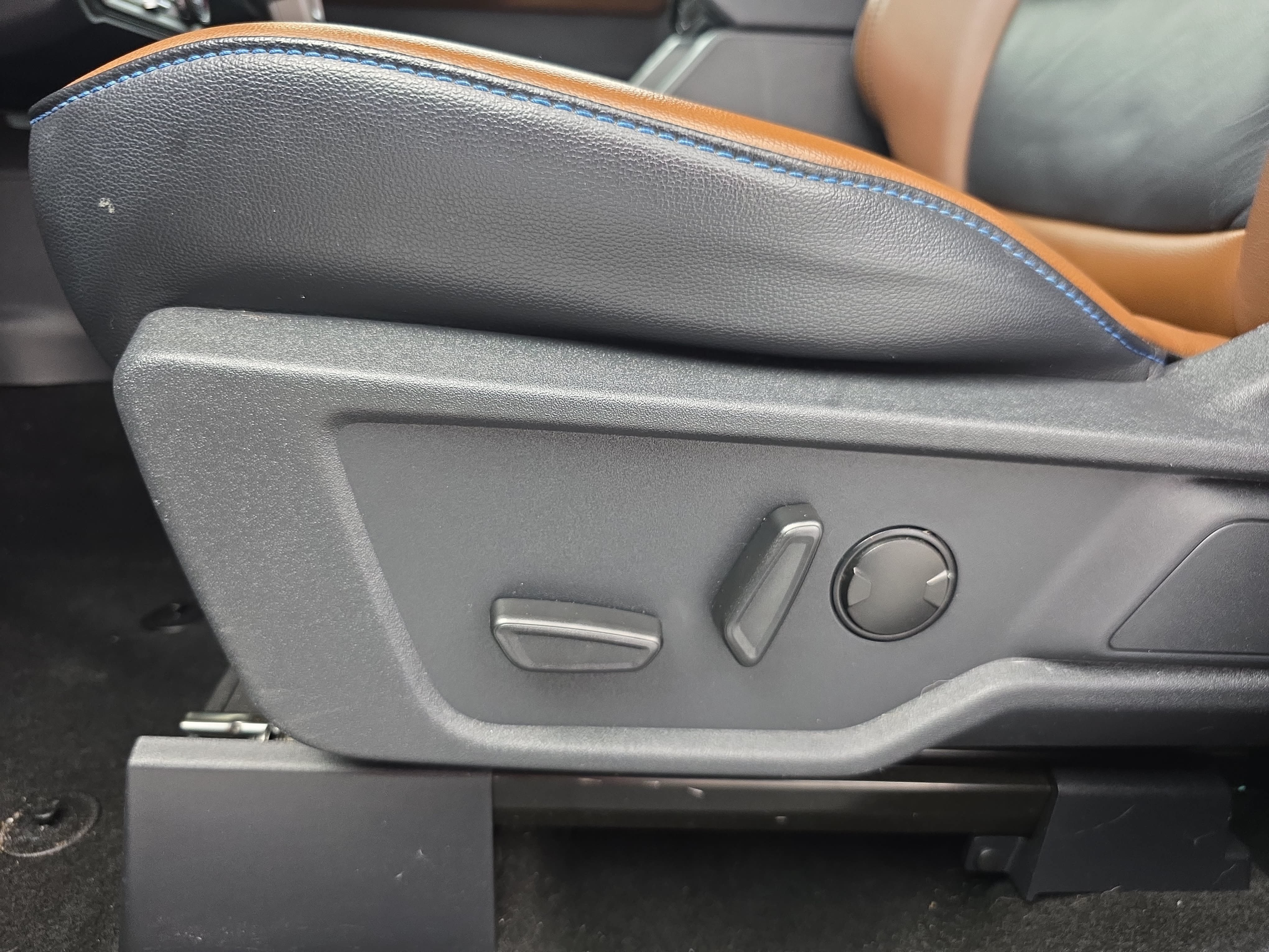 Used 2024 Ford Bronco Outer Banks AWD/4WD image 27