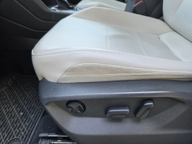 Used 2018 Volkswagen Tiguan SE FWD image 29