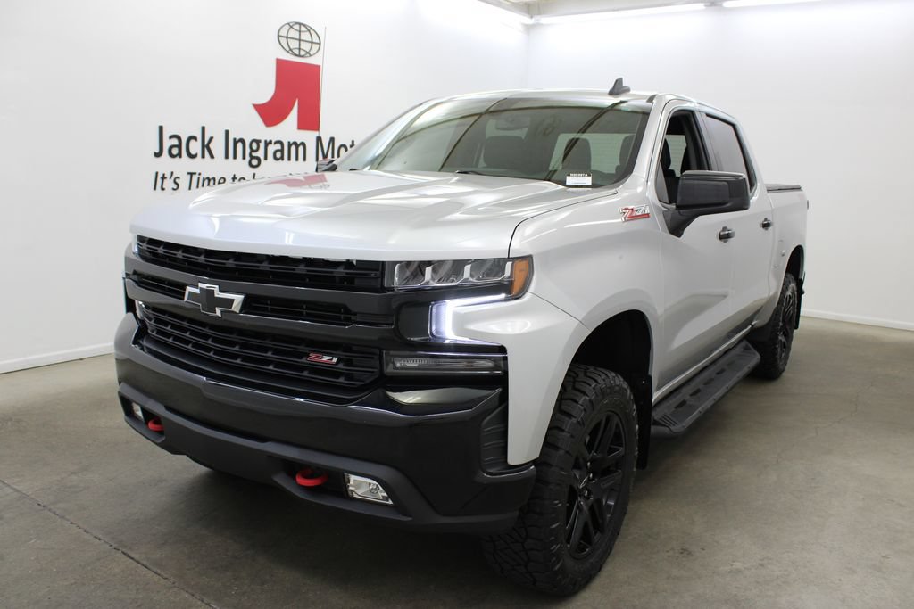 Used 2021 Chevrolet Silverado 1500 LT Trail Boss w/ Bed Protection Package AWD/4WD image 2