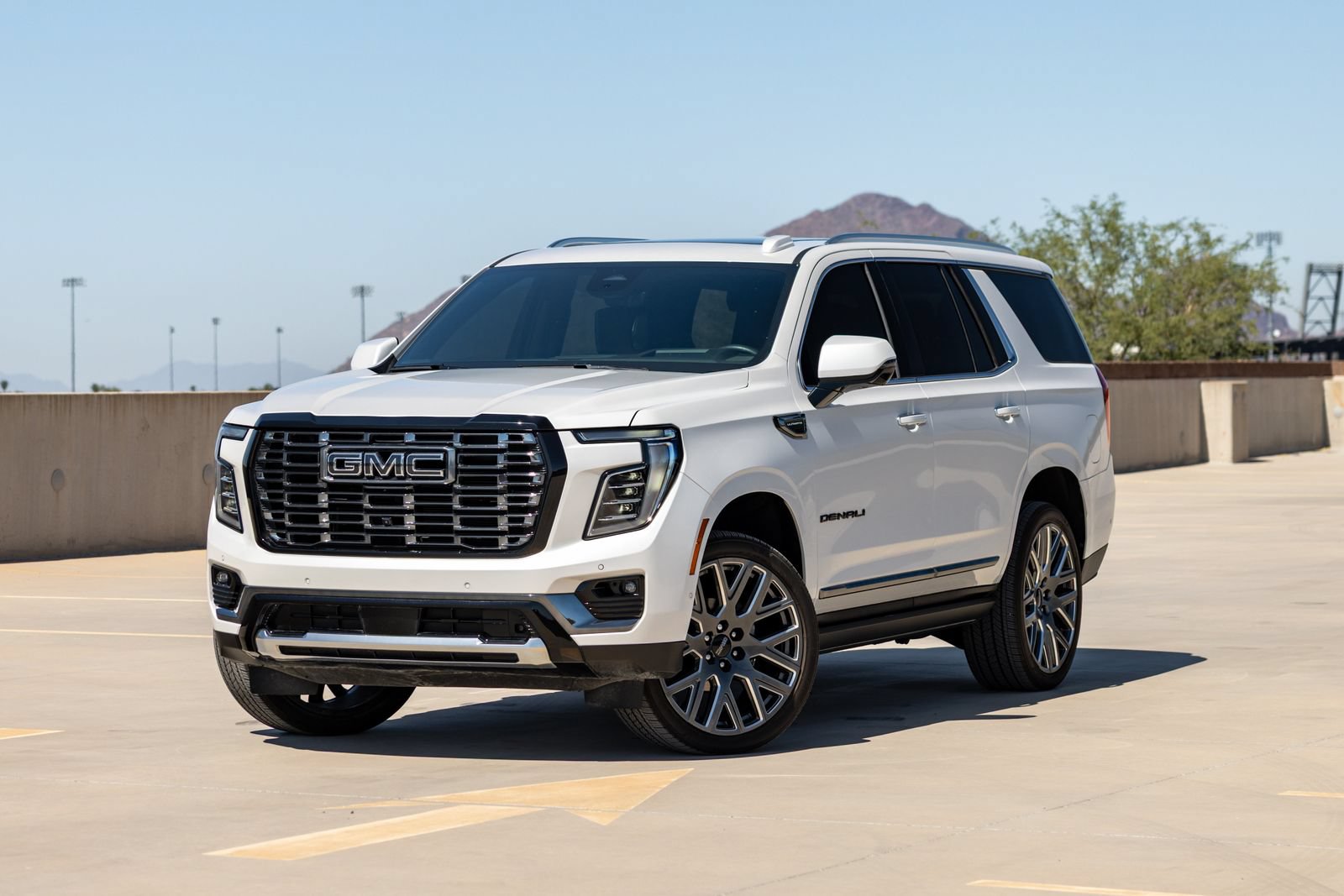 Used 2025 GMC Yukon Denali Ultimate AWD/4WD image 8