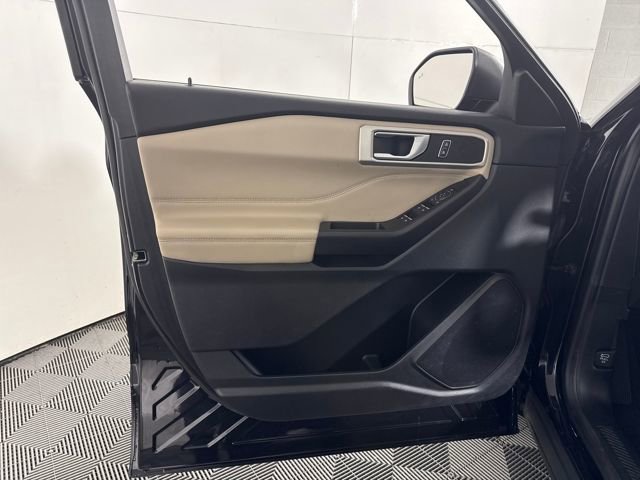 Used 2020 Ford Explorer XLT w/ Equipment Group 202A image 28