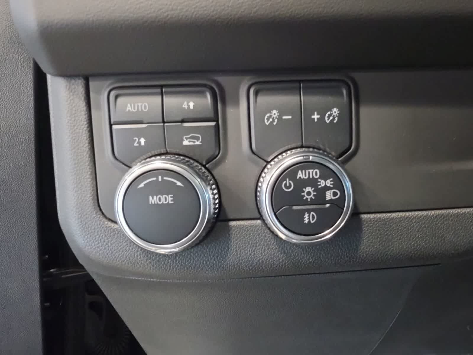 Used 2023 GMC Yukon XL SLT AWD/4WD image 21