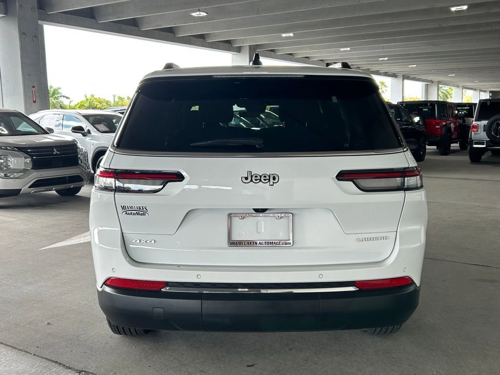 Used 2025 Jeep Grand Cherokee L Laredo image 4