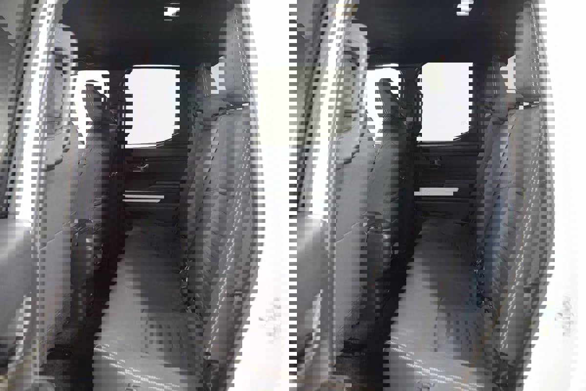 Used 2024 Toyota Tacoma TRD Off-Road image 44