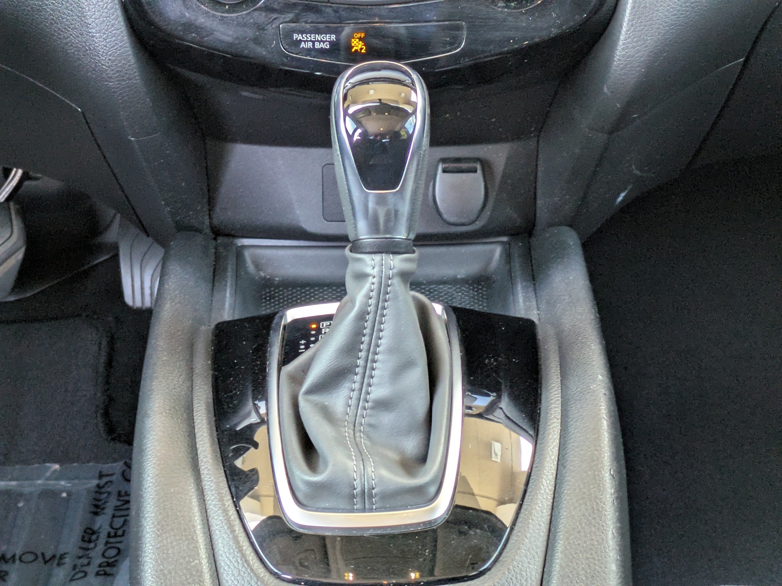 Used 2018 Nissan Rogue SV FWD image 18