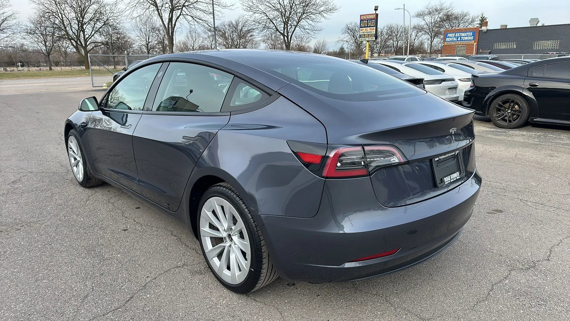 Used 2023 Tesla Model 3 Standard Range image 7