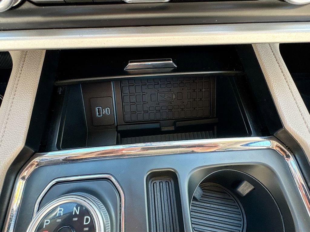 Used 2024 Ford Expedition XLT image 27