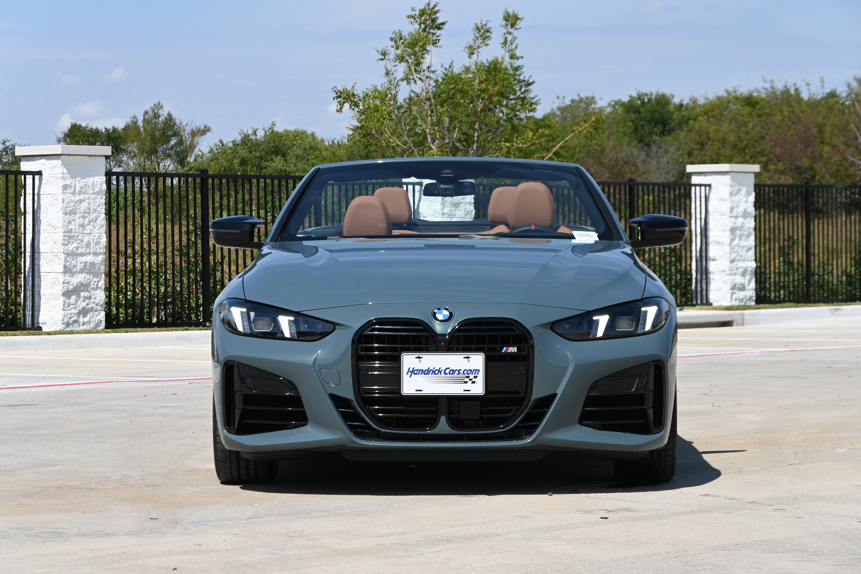 Used 2026 BMW M440i Convertible w/ Premium Package RWD image 3