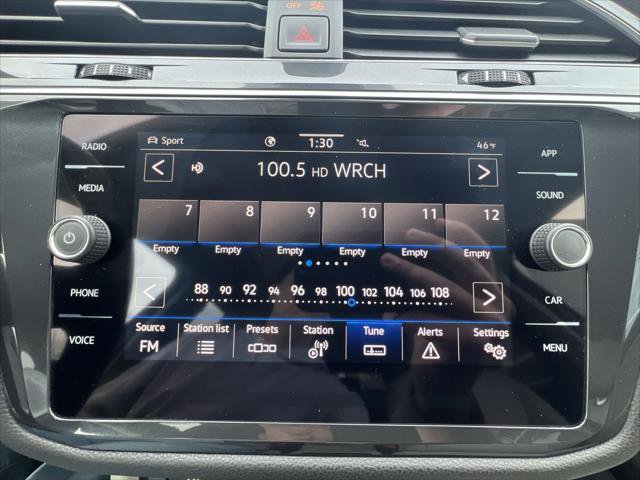 Certified 2022 Volkswagen Tiguan SE w/ Panoramic Sunroof Package image 16