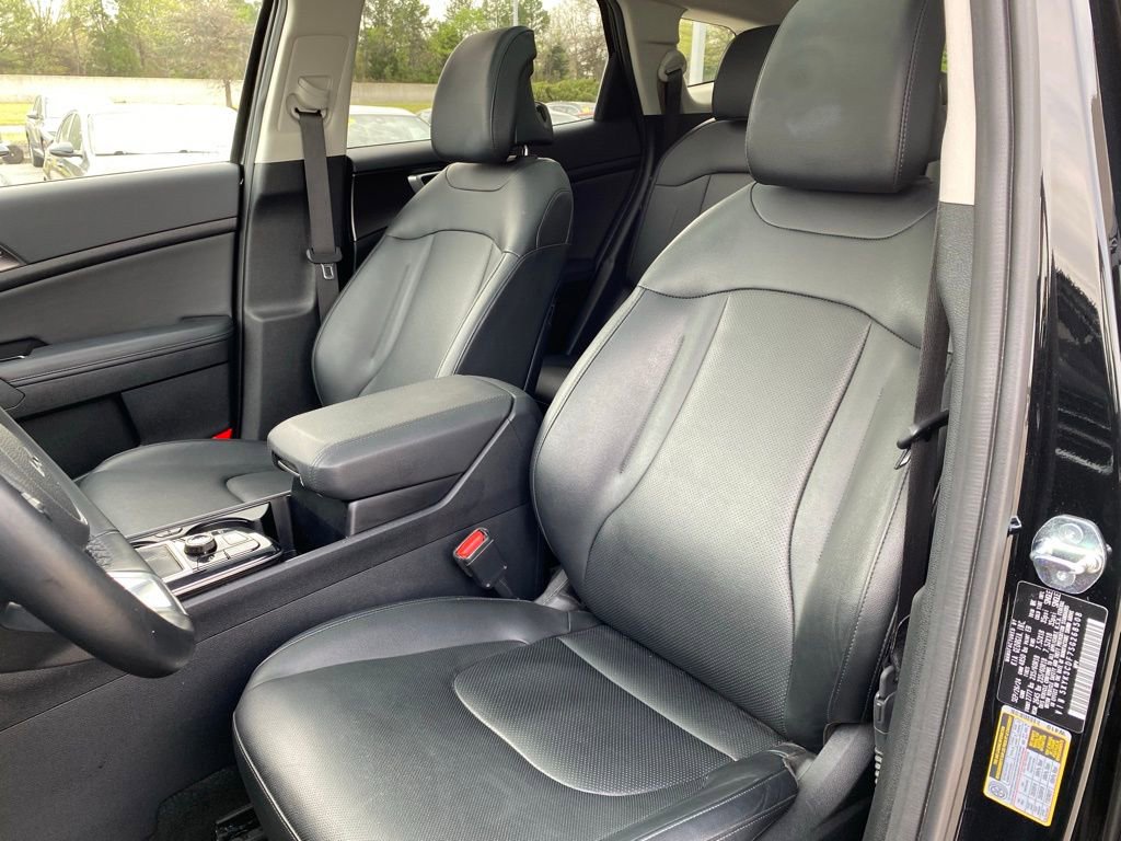 Used 2025 Kia Sportage EX w/ Premium Package image 25