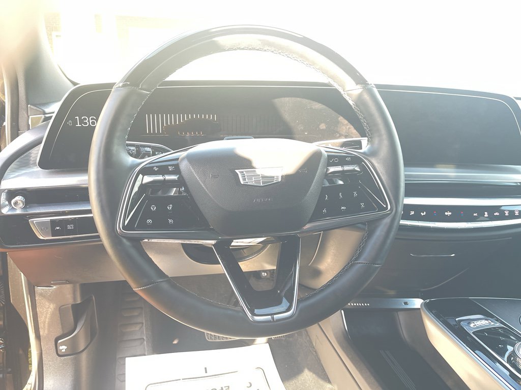 Used 2024 Cadillac Lyriq Luxury w/ LPO, Floor Liner Package image 17