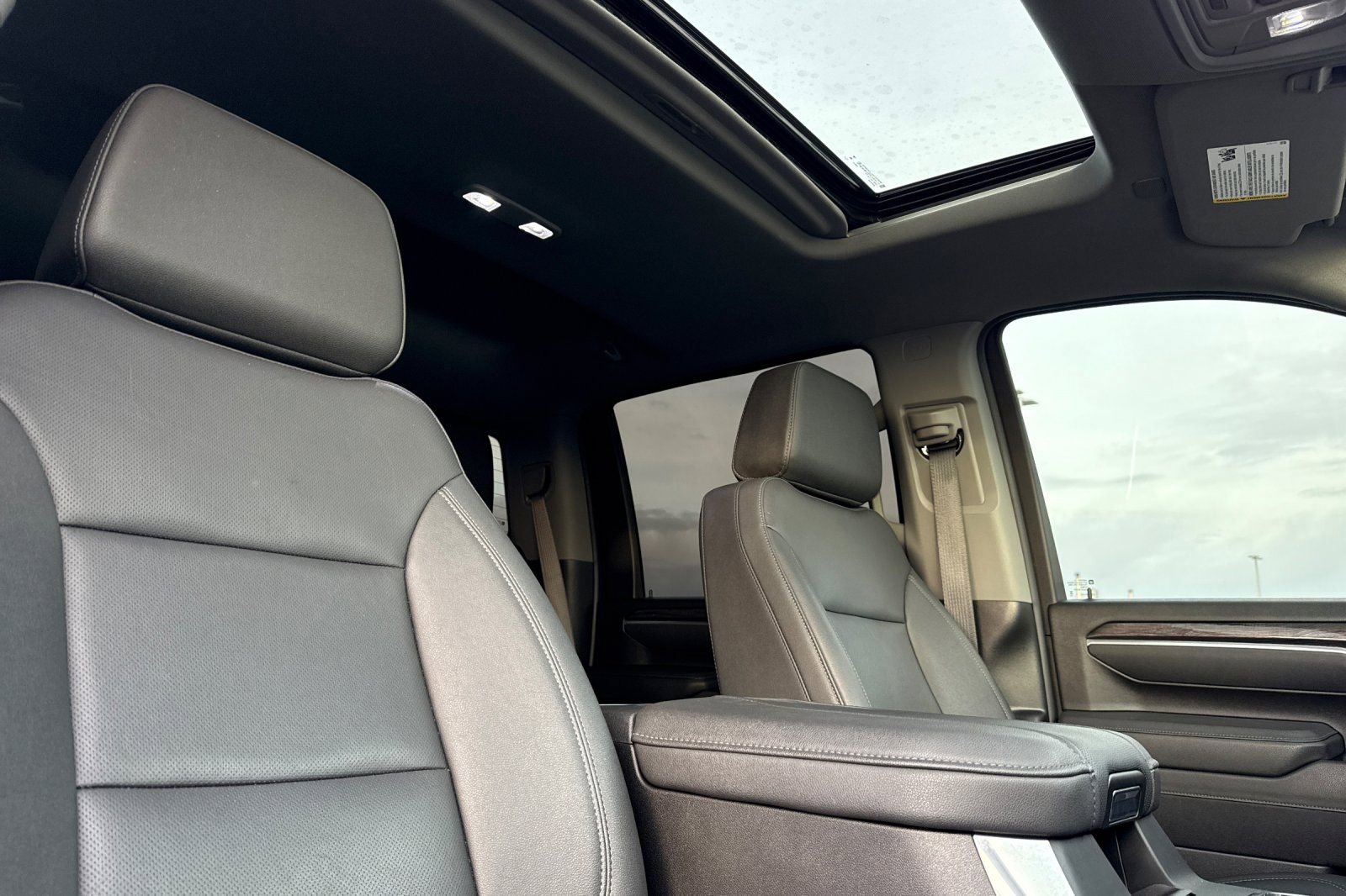 Used 2025 Chevrolet Silverado 3500 LTZ w/ LTZ Plus Package image 16