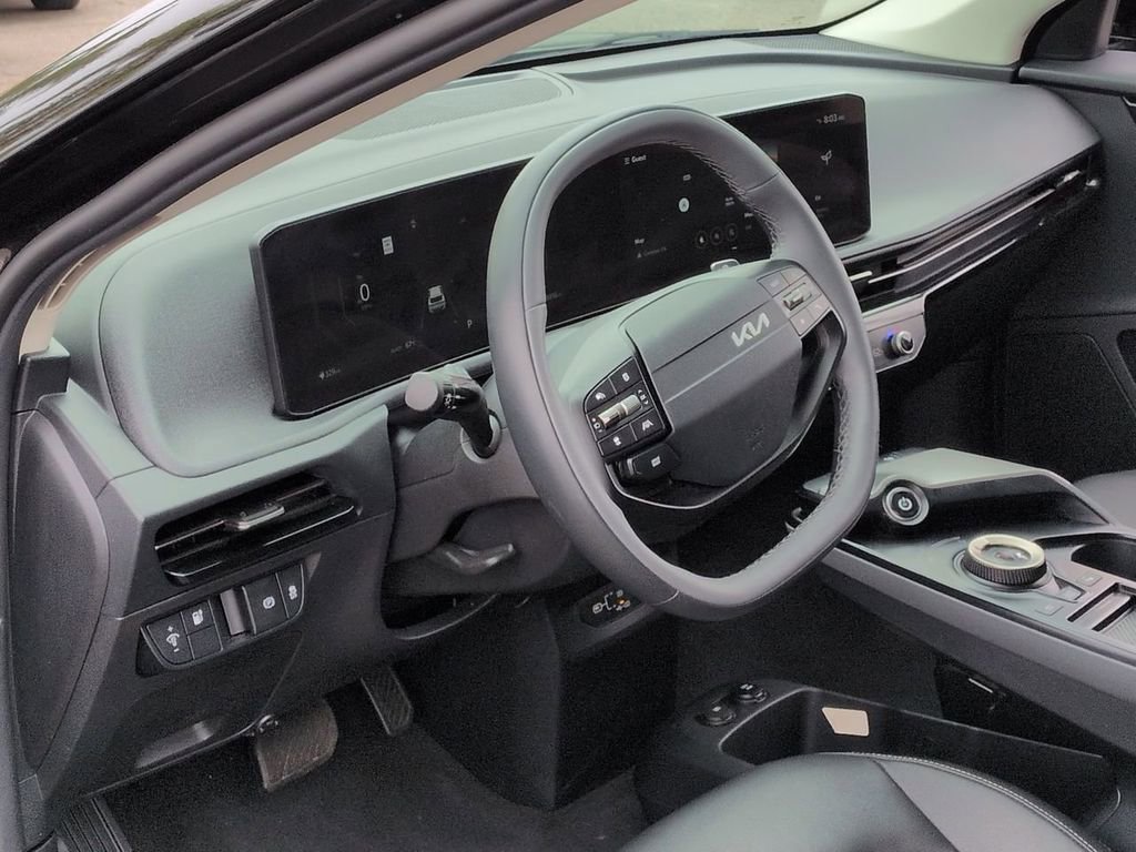 Certified 2025 Kia EV6 Light RWD image 10