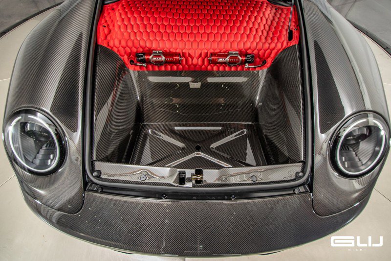 Used 1995 Porsche 911 Cabriolet image 6