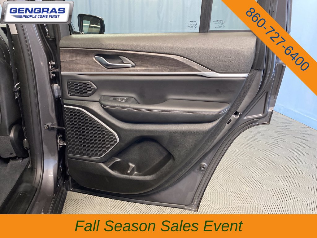 Used 2022 Jeep Grand Cherokee Limited 4xe w/ MOPAR Finishing Package AWD/4WD image 41