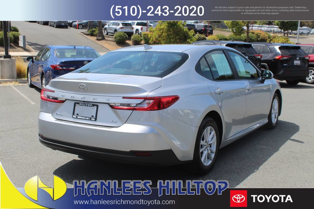 Used 2025 Toyota Camry LE FWD image 7
