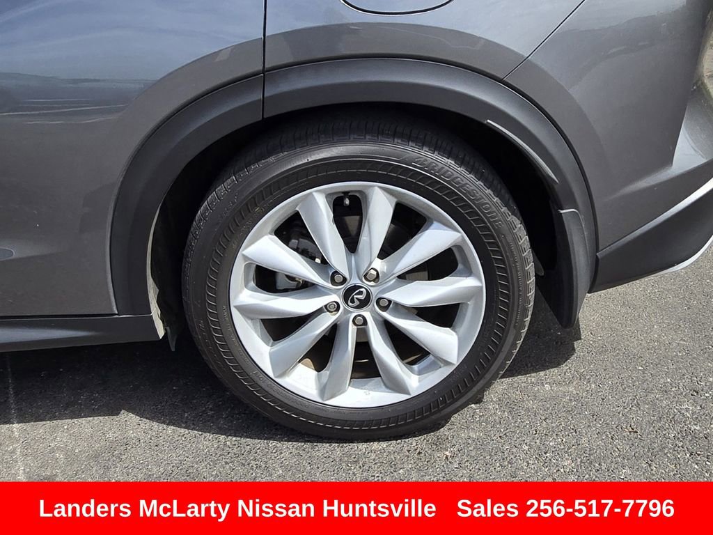 Used 2019 INFINITI QX50 Essential w/ Premium Heat Package image 12