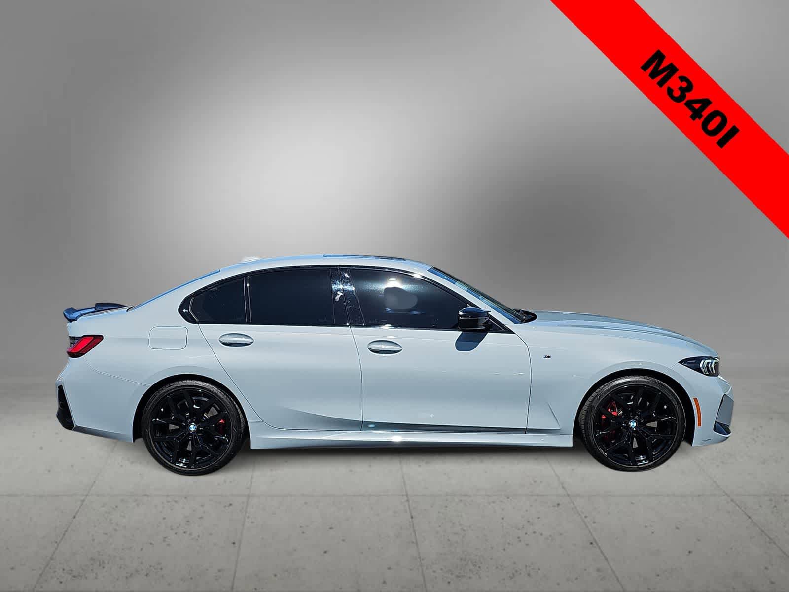 Used 2025 BMW M340i w/ Shadowloine Package RWD image 11