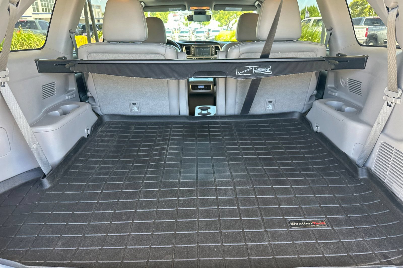 Used 2018 Toyota Highlander XLE AWD/4WD image 15