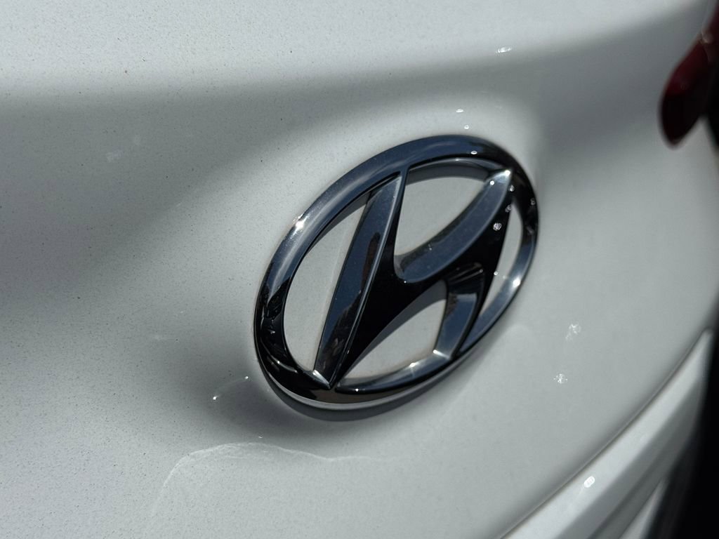 Used 2023 Hyundai Kona SE FWD image 12