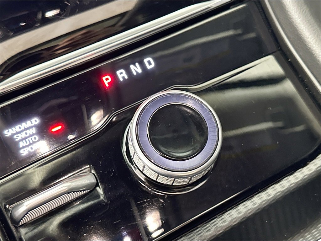 Used 2024 Jeep Grand Cherokee Limited w/ Black Appearance Package image 20