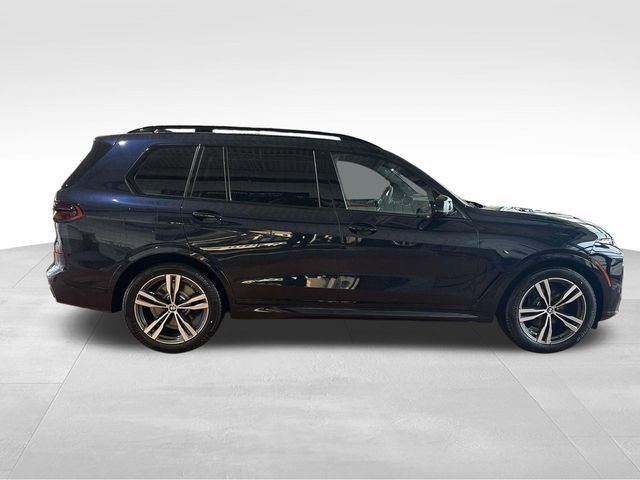 New 2026 BMW X7 xDrive40i w/ M Sport Package AWD/4WD image 2