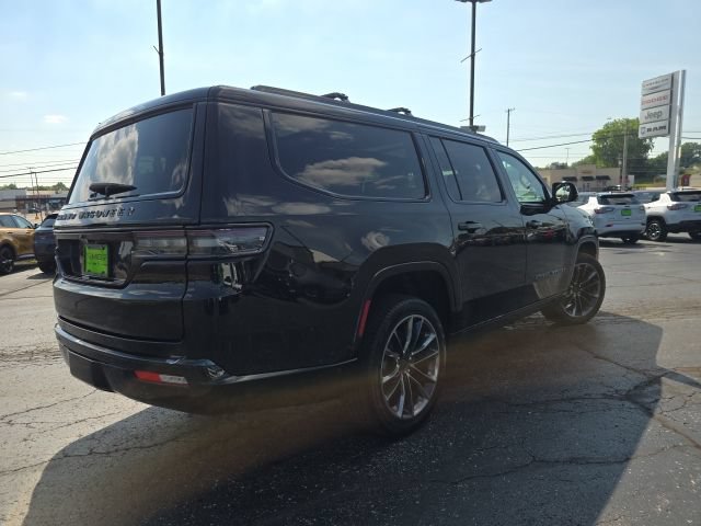 Used 2025 Jeep Grand Wagoneer L Series III w/ Rear Seat Video Group 1 AWD/4WD image 7