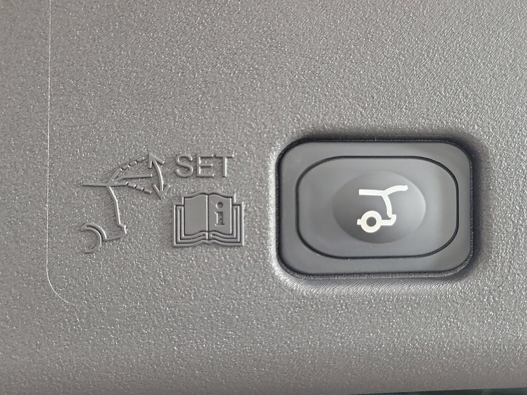 New 2026 Lincoln Nautilus Reserve AWD/4WD image 8