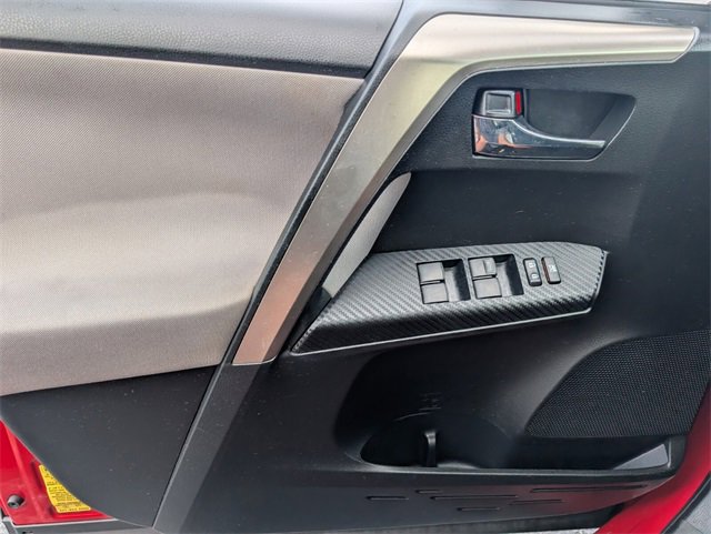 Used 2015 Toyota RAV4 XLE image 31