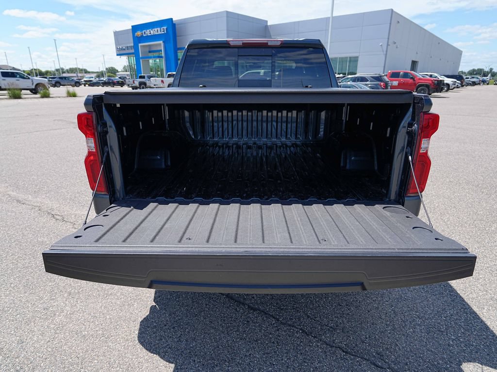 Used 2020 Chevrolet Silverado 1500 LTZ w/ LTZ Plus Package AWD/4WD image 15