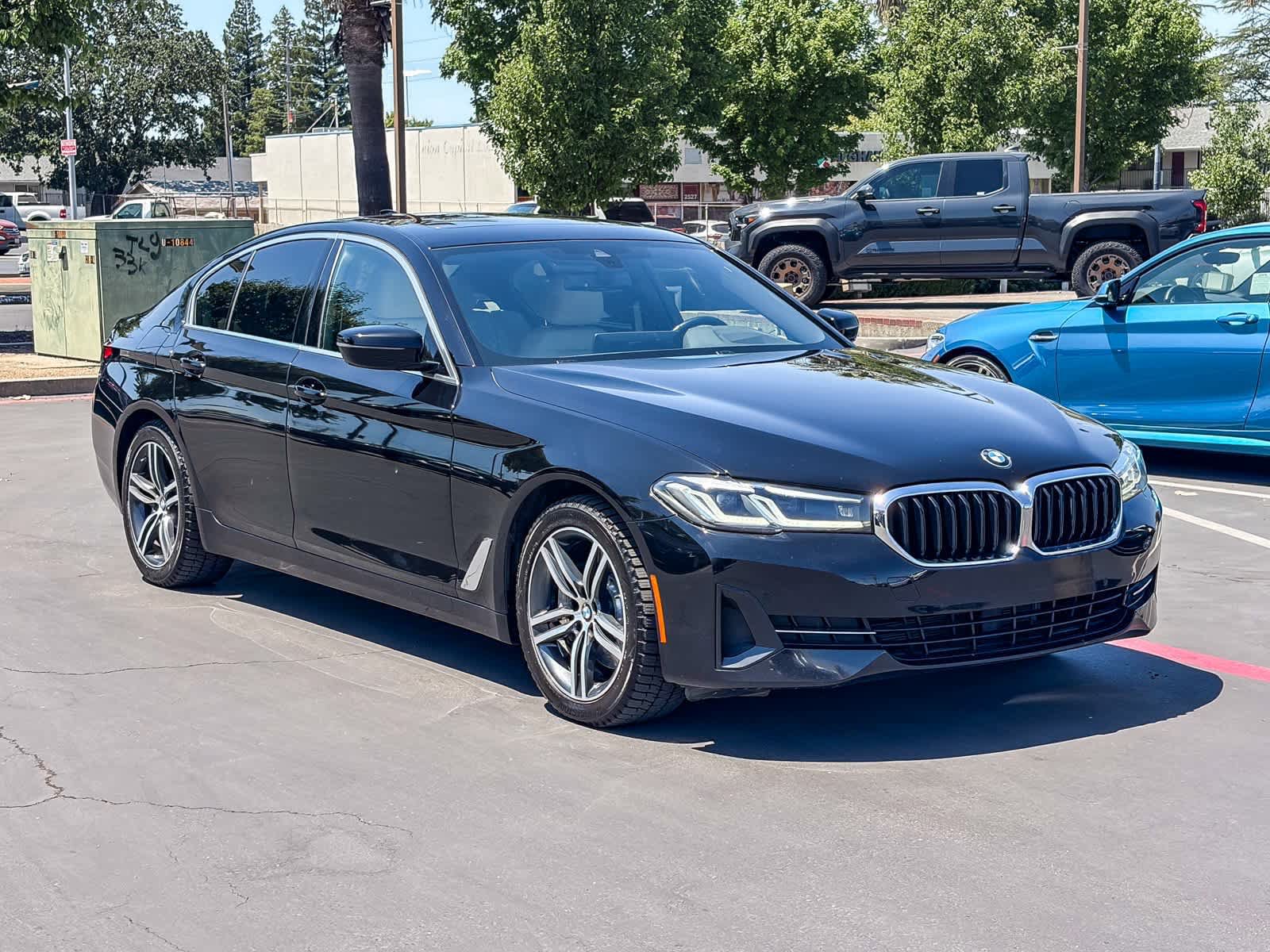 Used 2021 BMW 530i xDrive w/ Premium Package AWD/4WD image 5