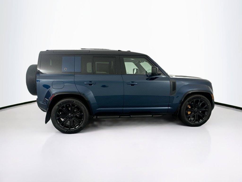 New 2026 Land Rover Defender 110 OCTA AWD/4WD image 4