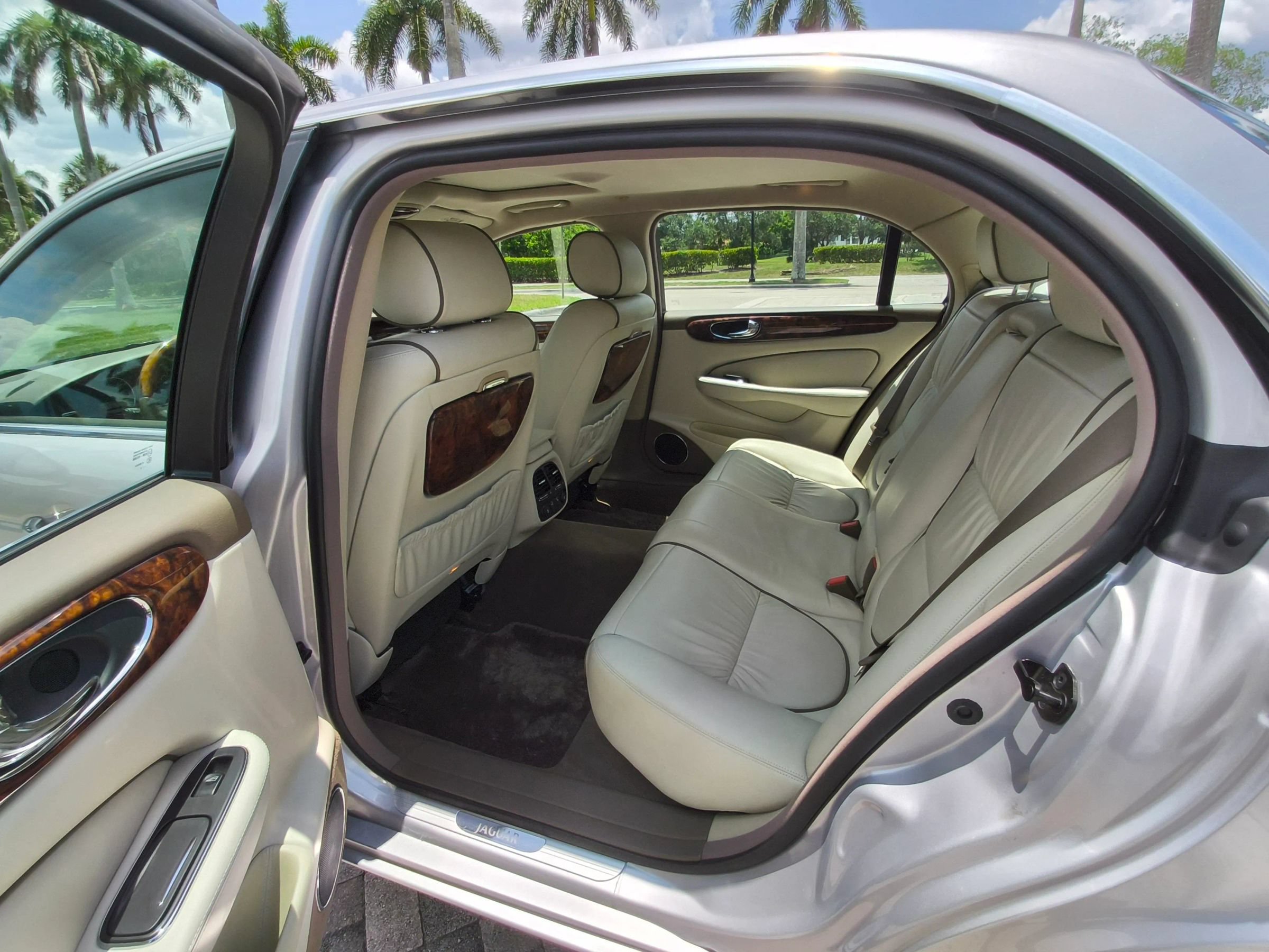 Used 2006 Jaguar XJ Vanden Plas RWD image 28